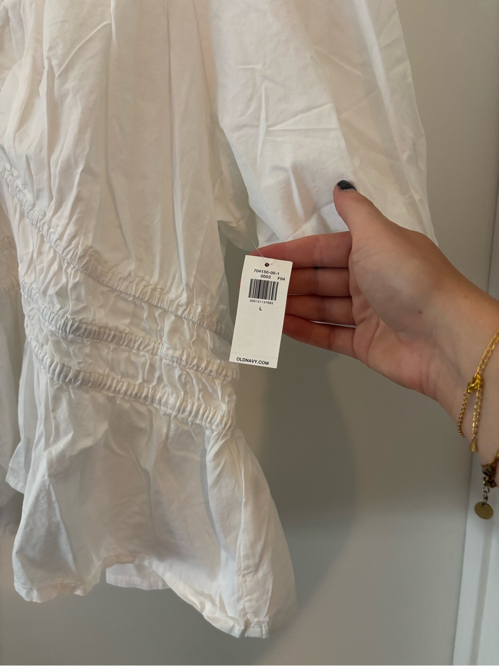 Old Navy White V-Neck Smocked Peplum Blouse - Picture 4 of 5